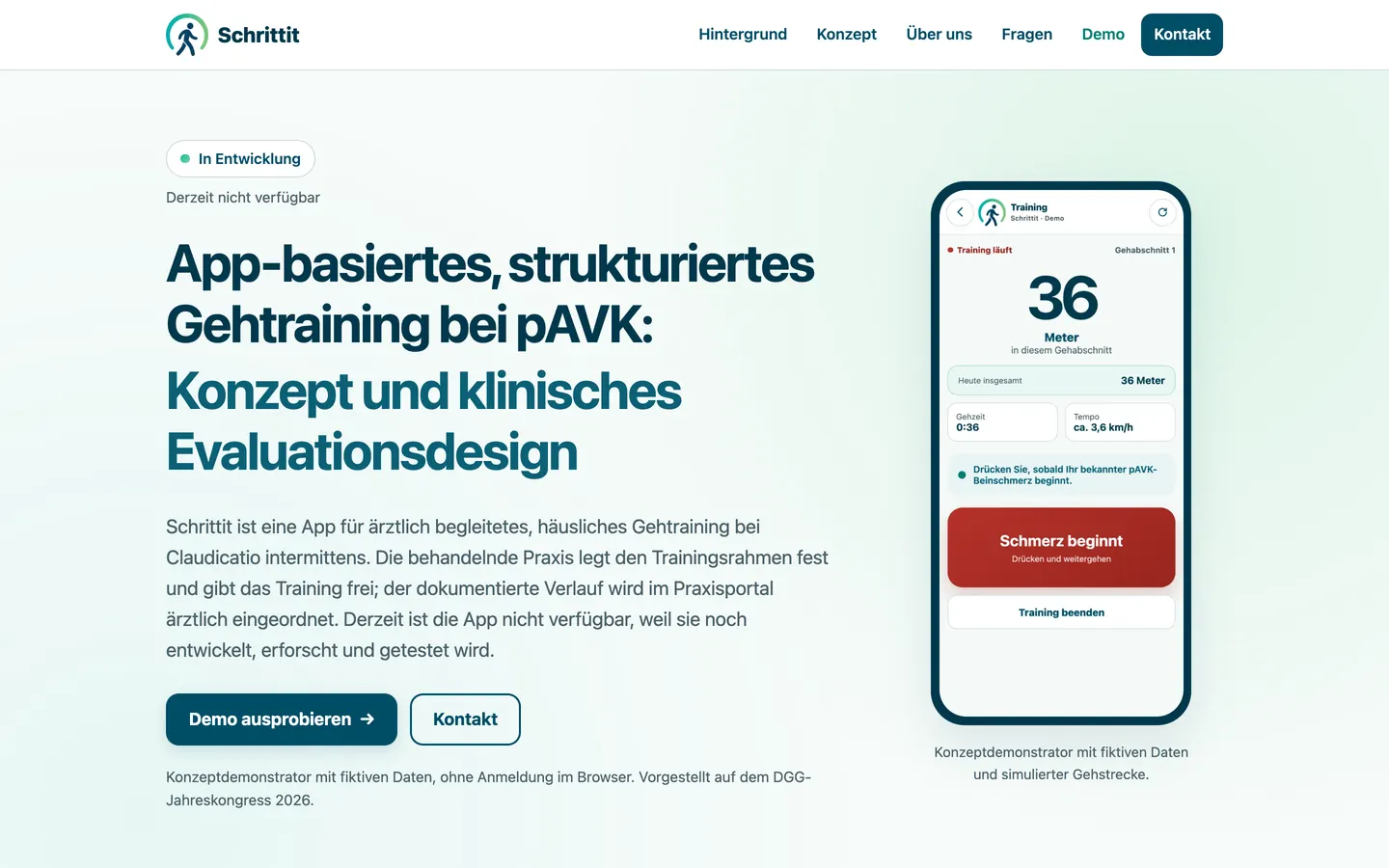 Startseite der Schrittit-Infowebsite mit dem Hinweis „In Entwicklung – derzeit nicht verfügbar“, der Überschrift „App-basiertes, strukturiertes Gehtraining bei pAVK“ und einem Handy mit der Trainingsansicht der Demo